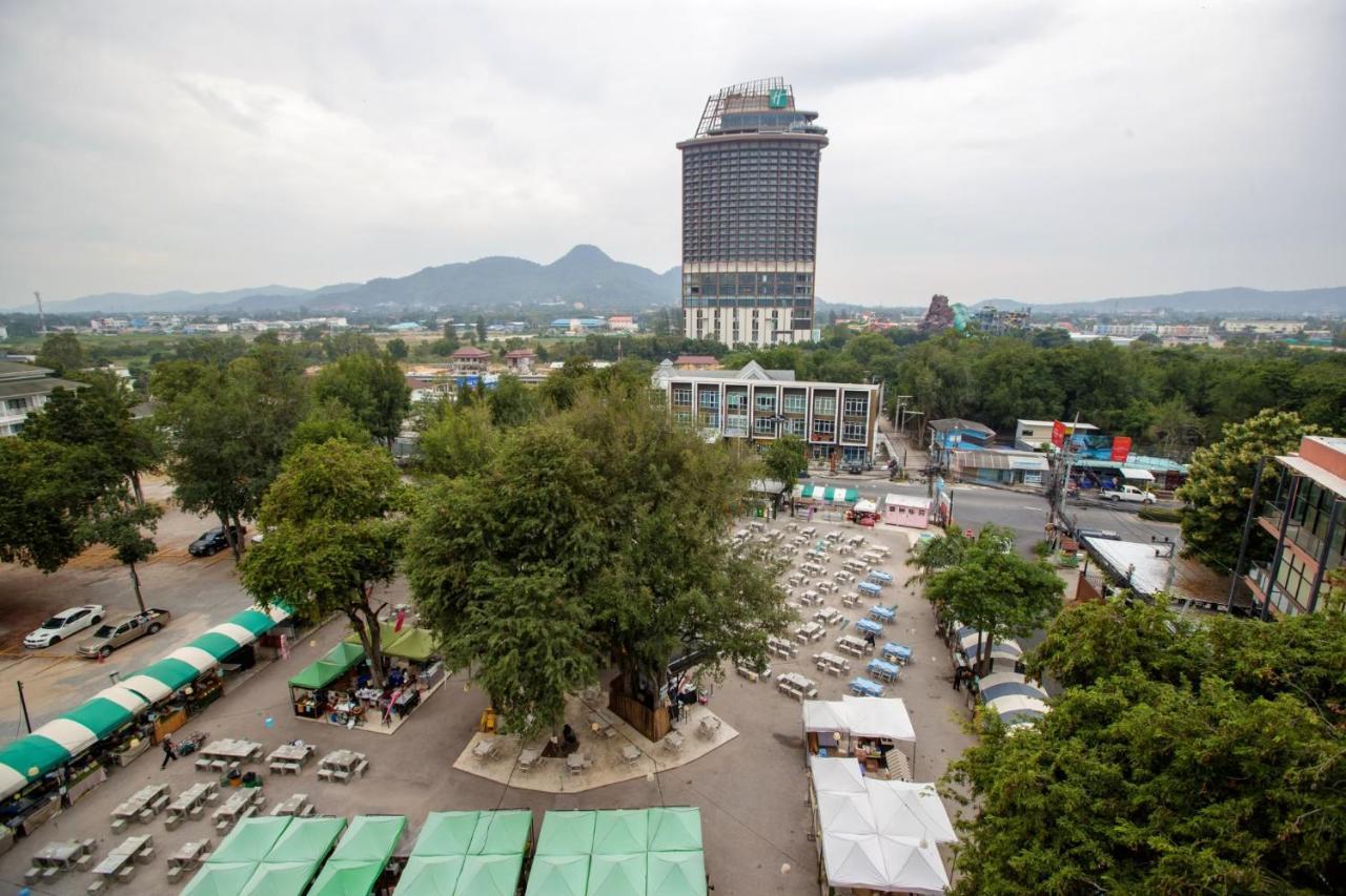 Appartamento La Habana Hua Hin Esterno foto